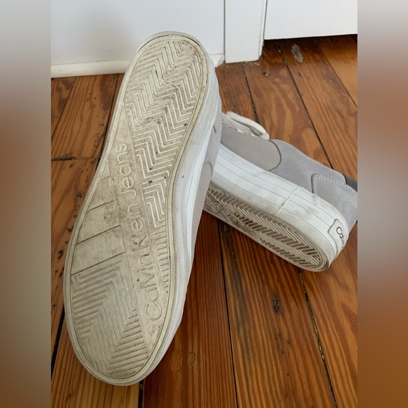 Gray Calvin Klein platform sneakers - Picture 3 of 5